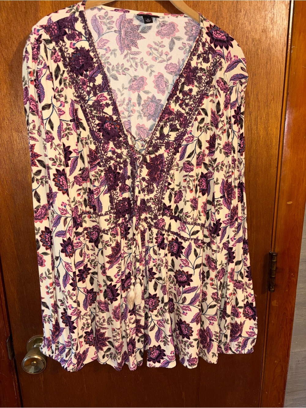torrid Cream Floral V-Neck Peasant Blouse with Purple Print